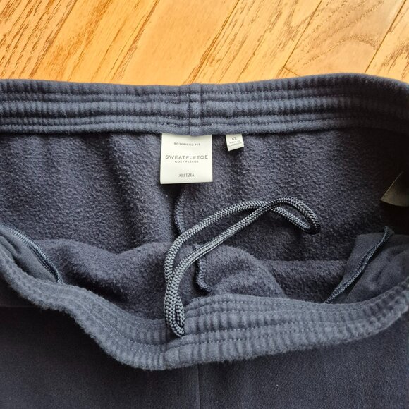 Aritzia Sweatpant Boyfriend Fit Sweatfleece Cozy Fleece Crop *Hemmed* XL - Picture 4 of 11